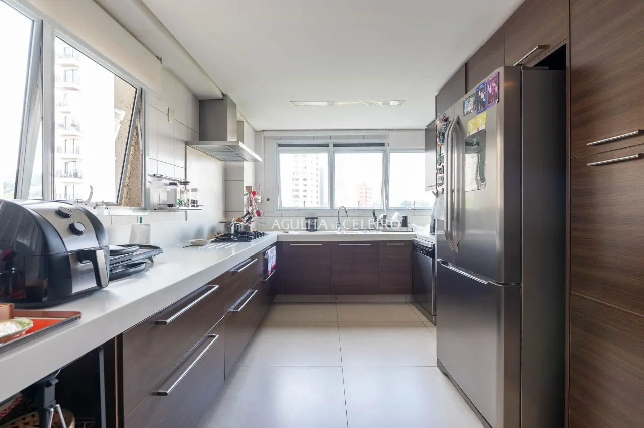 Apartamento com 5 dormitórios no Alto de Pinheiros – 22054