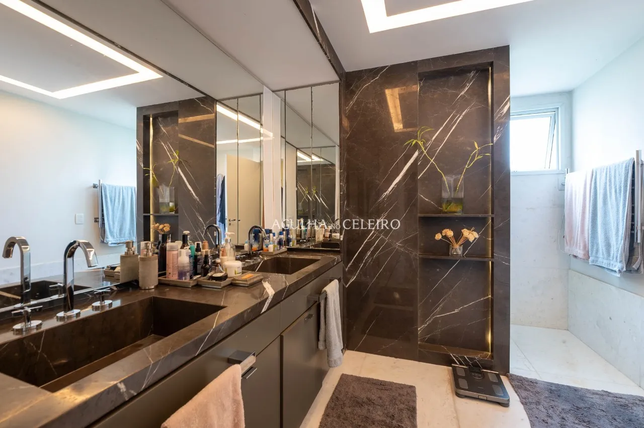 Apartamento com 5 dormitórios no Alto de Pinheiros – 22054