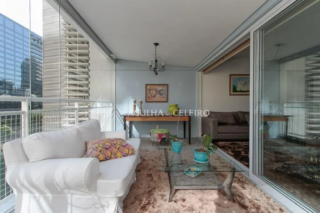 Apartamento charmoso e exclusivo em localização privilegiada. – AP4680