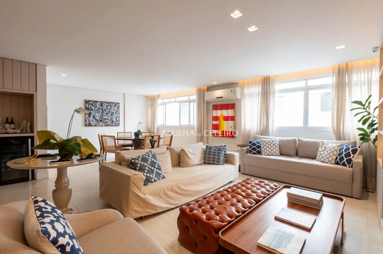 Apartamento reformado à venda em ótima rua no Itaim Bibi – AP4886