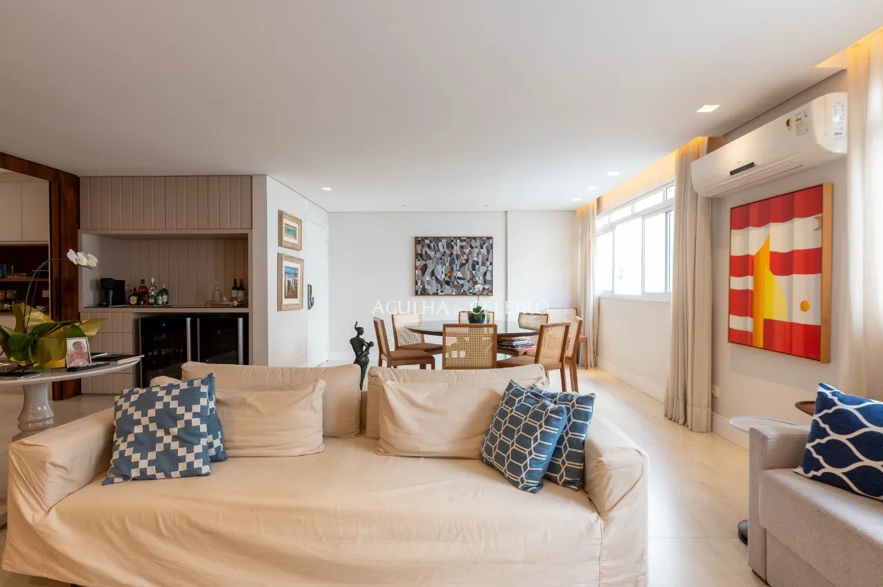 Apartamento reformado à venda em ótima rua no Itaim Bibi – AP4886