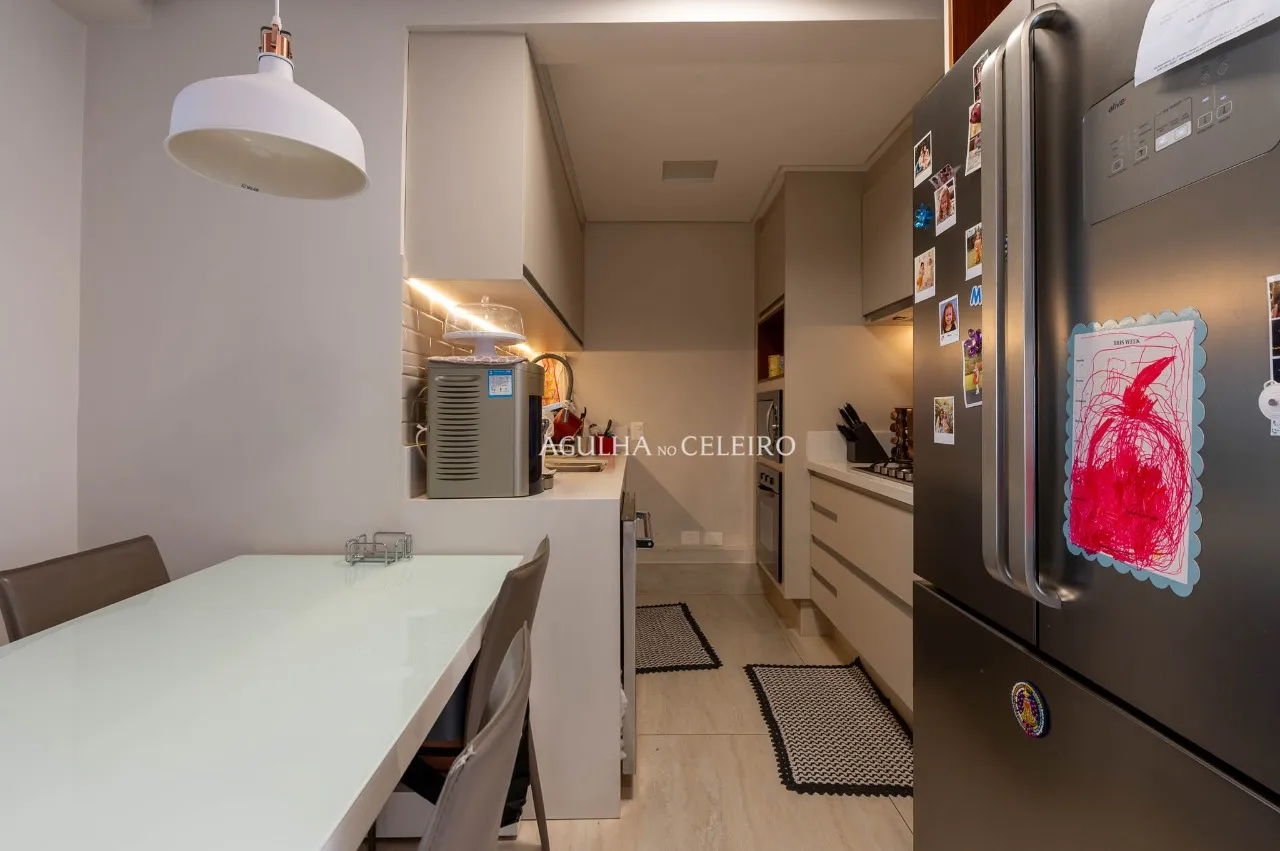 Apartamento reformado à venda em ótima rua no Itaim Bibi – AP4886
