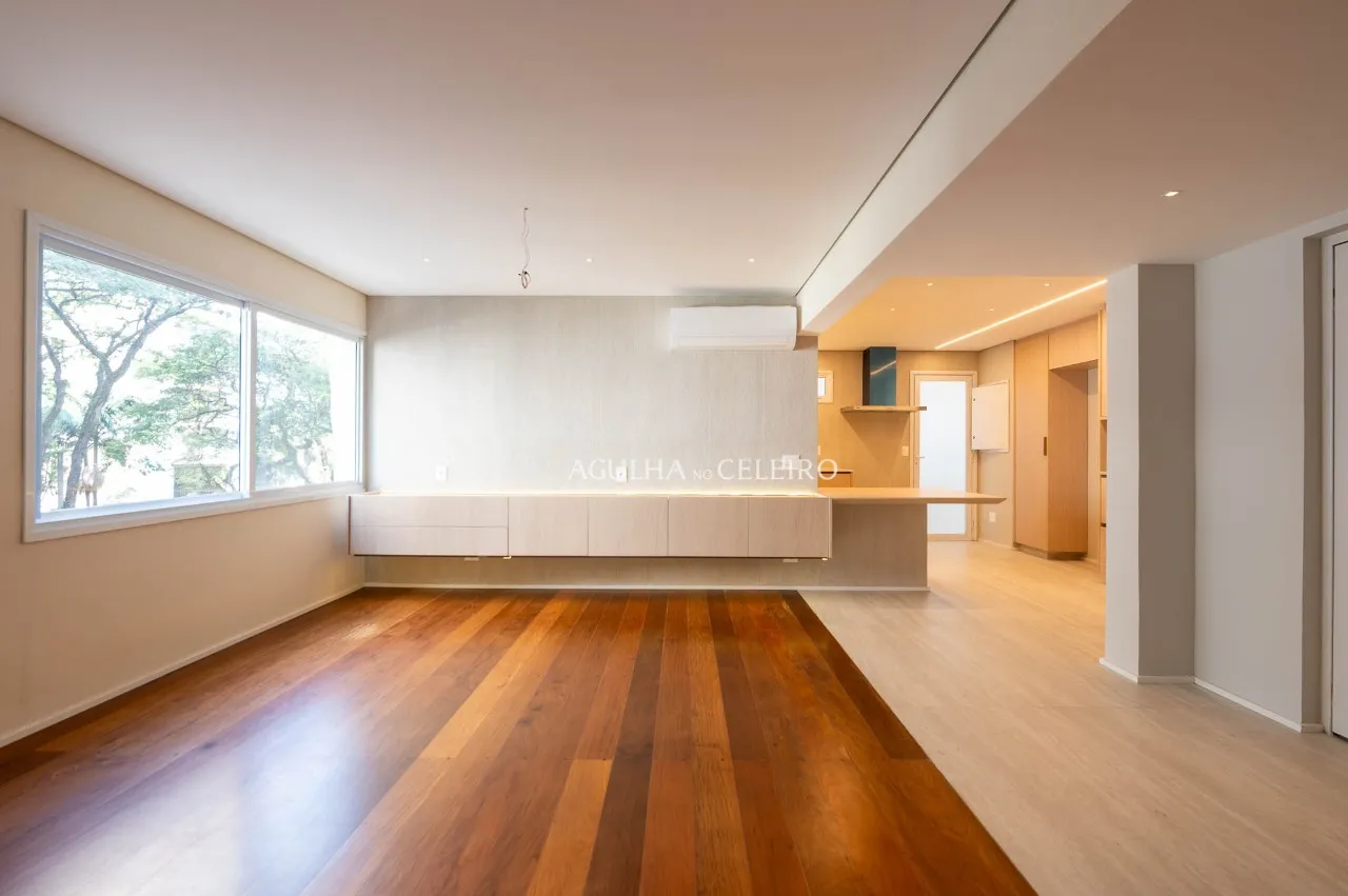Apartamento totalmente reformado e com localização fantástica à venda no Jardim América. – 12396