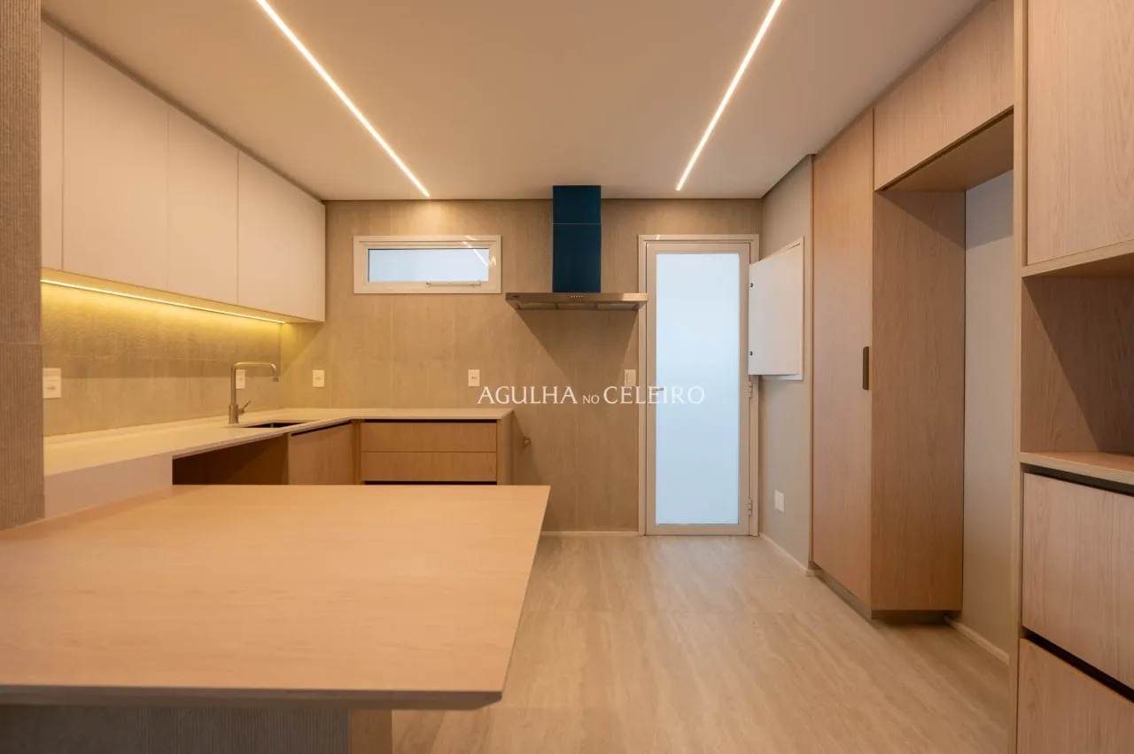 Apartamento totalmente reformado e com localização fantástica à venda no Jardim América. – 12396