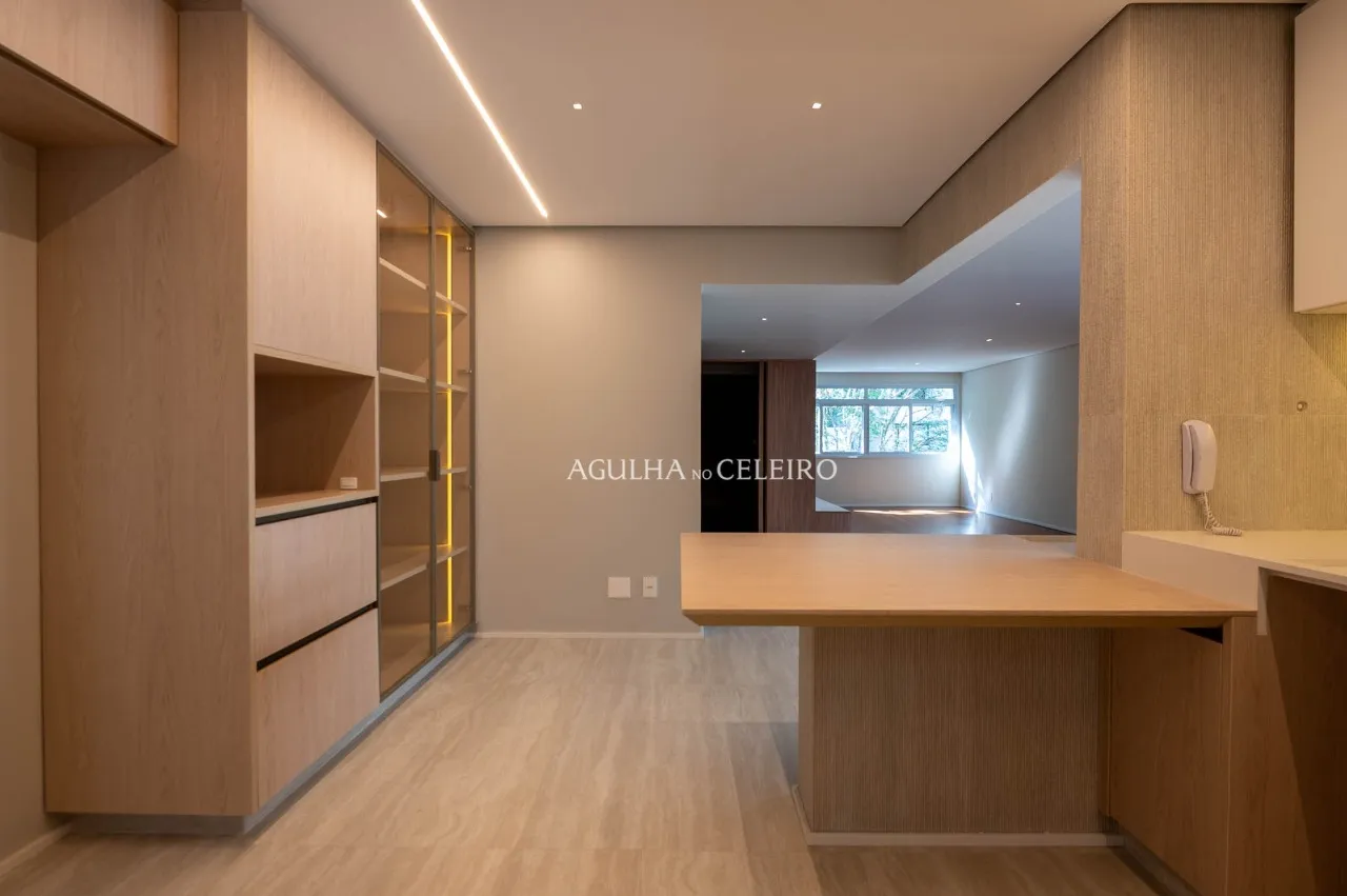 Apartamento totalmente reformado e com localização fantástica à venda no Jardim América. – 12396
