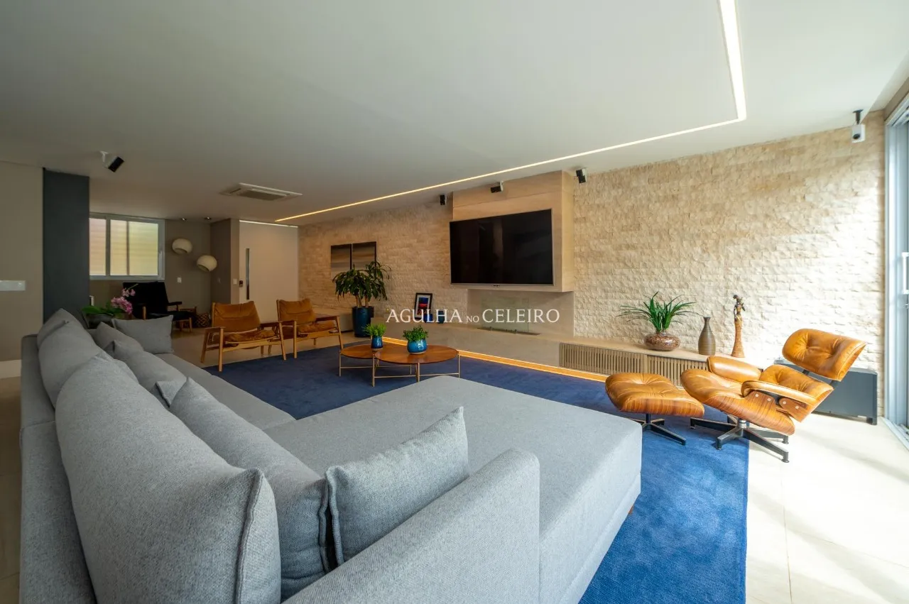 Casa com living externo e piscina à venda no Brooklin – 12523