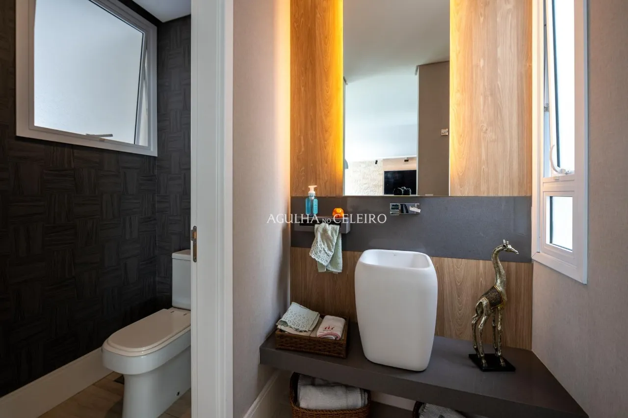 Casa com living externo e piscina à venda no Brooklin – 12523