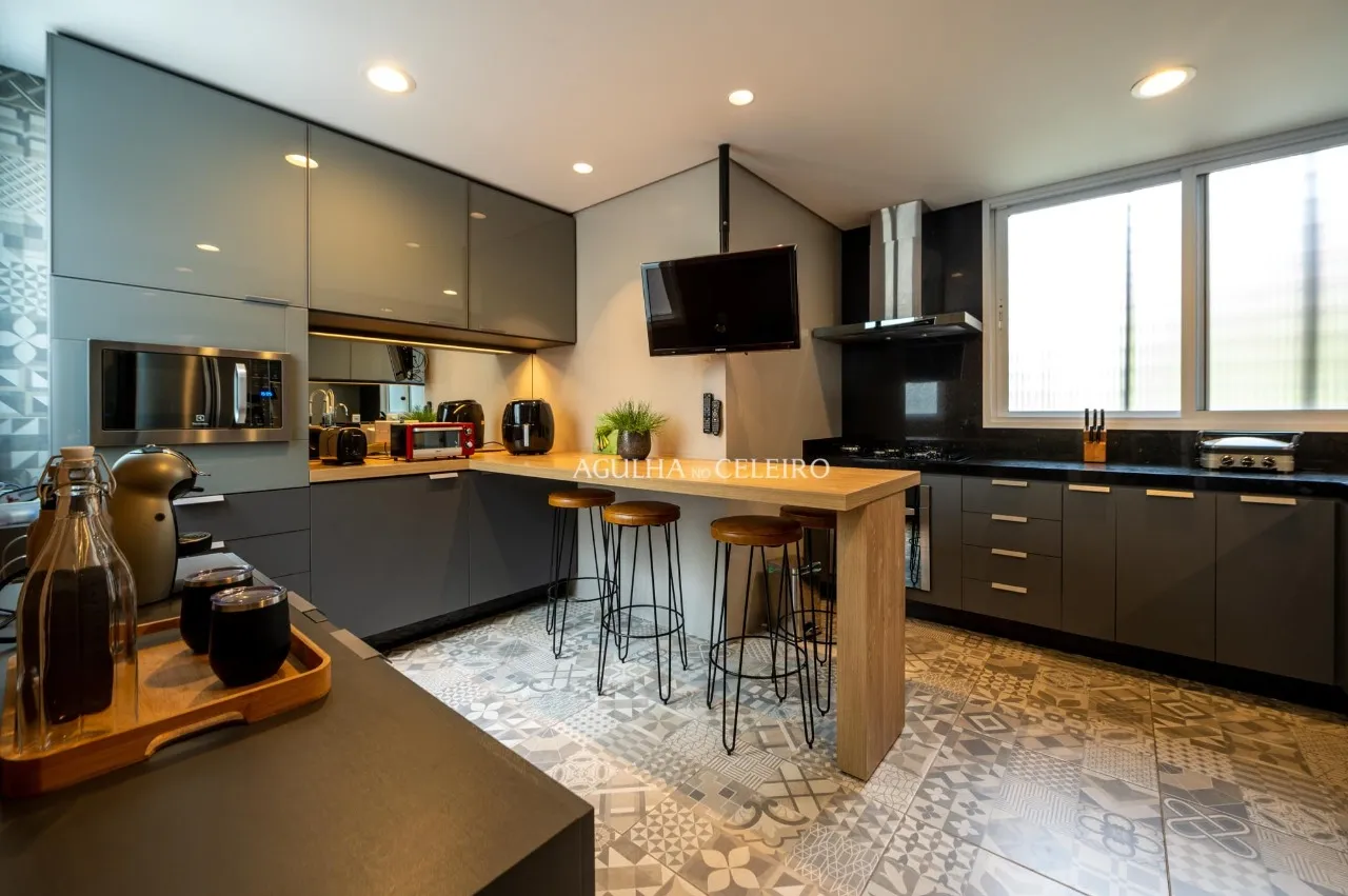 Casa com living externo e piscina à venda no Brooklin – 12523