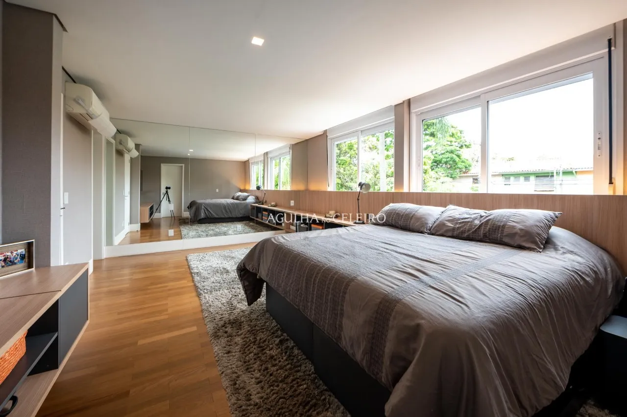 Casa com living externo e piscina à venda no Brooklin – 12523