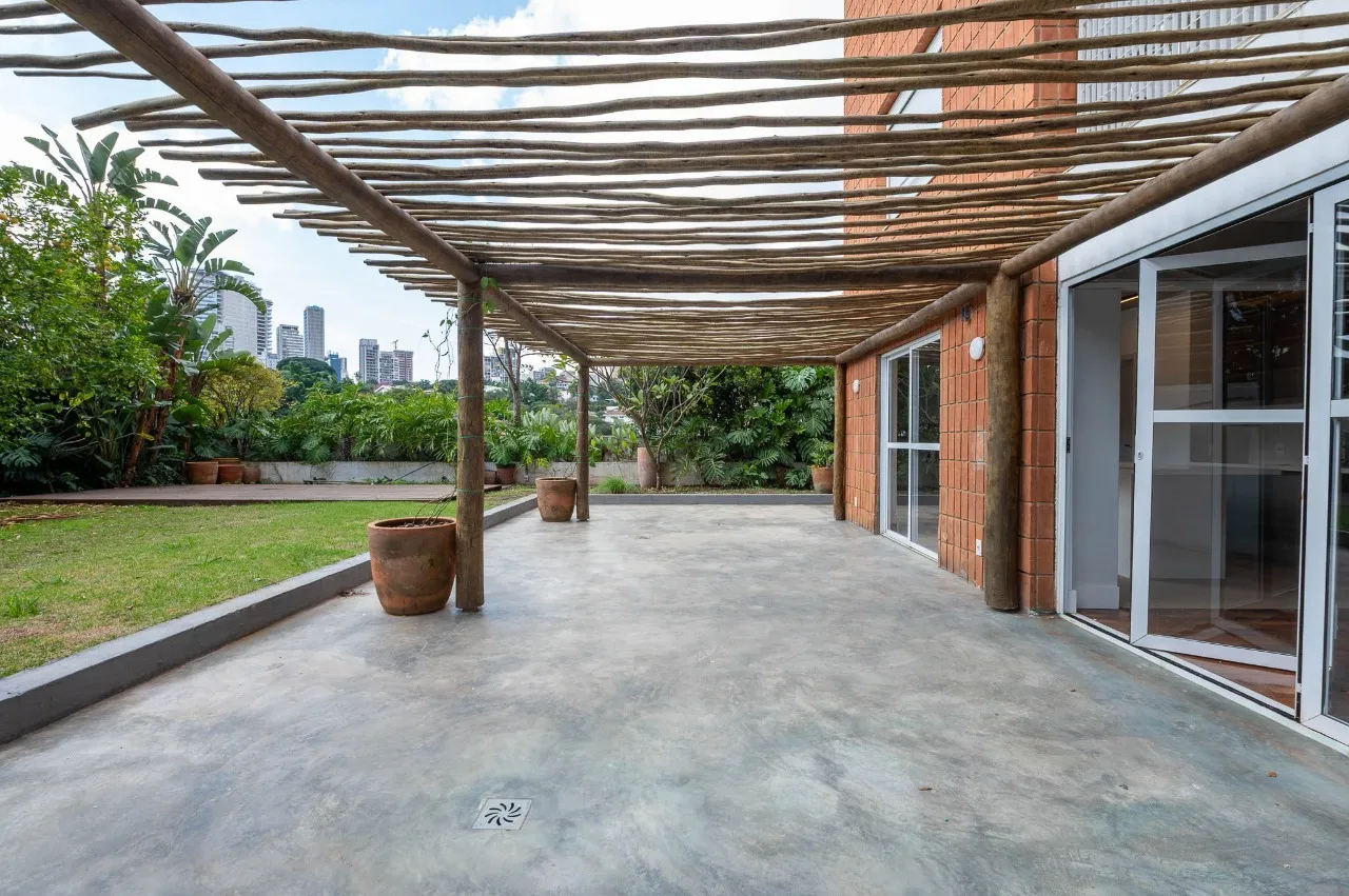 Apartamento com ares de casa à venda na Vila Madalena – 16603