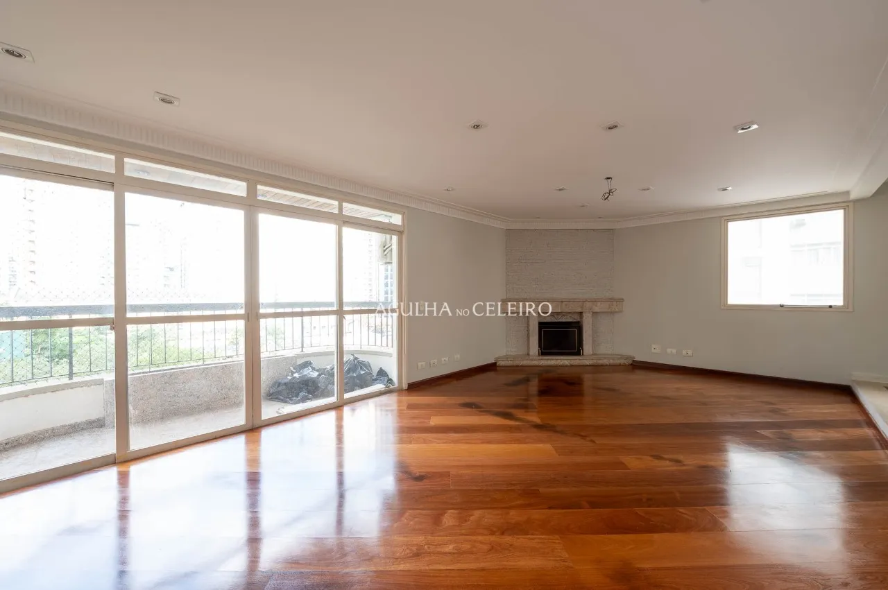 Apartamento espaçoso à venda no Itaim Bibi – 18816