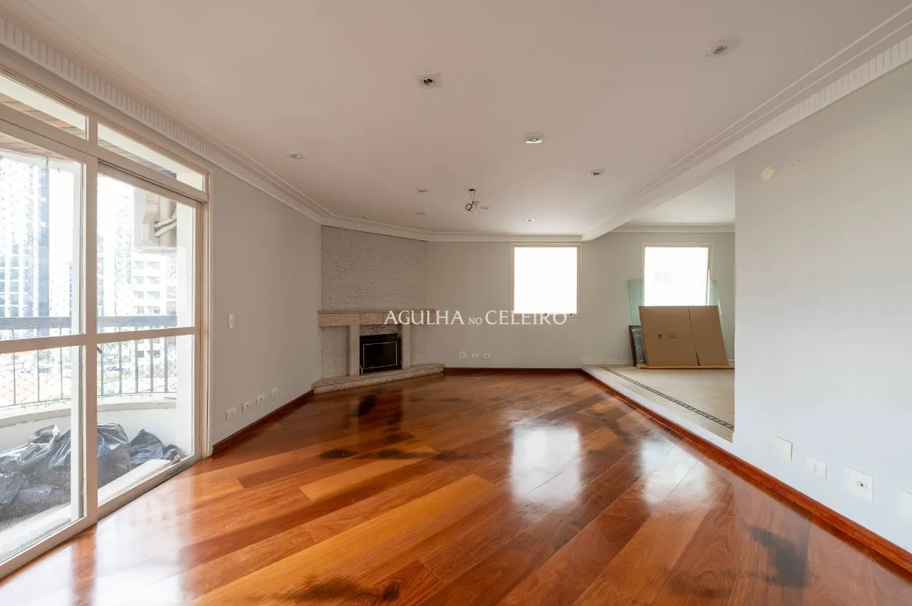 Apartamento espaçoso à venda no Itaim Bibi – 18816