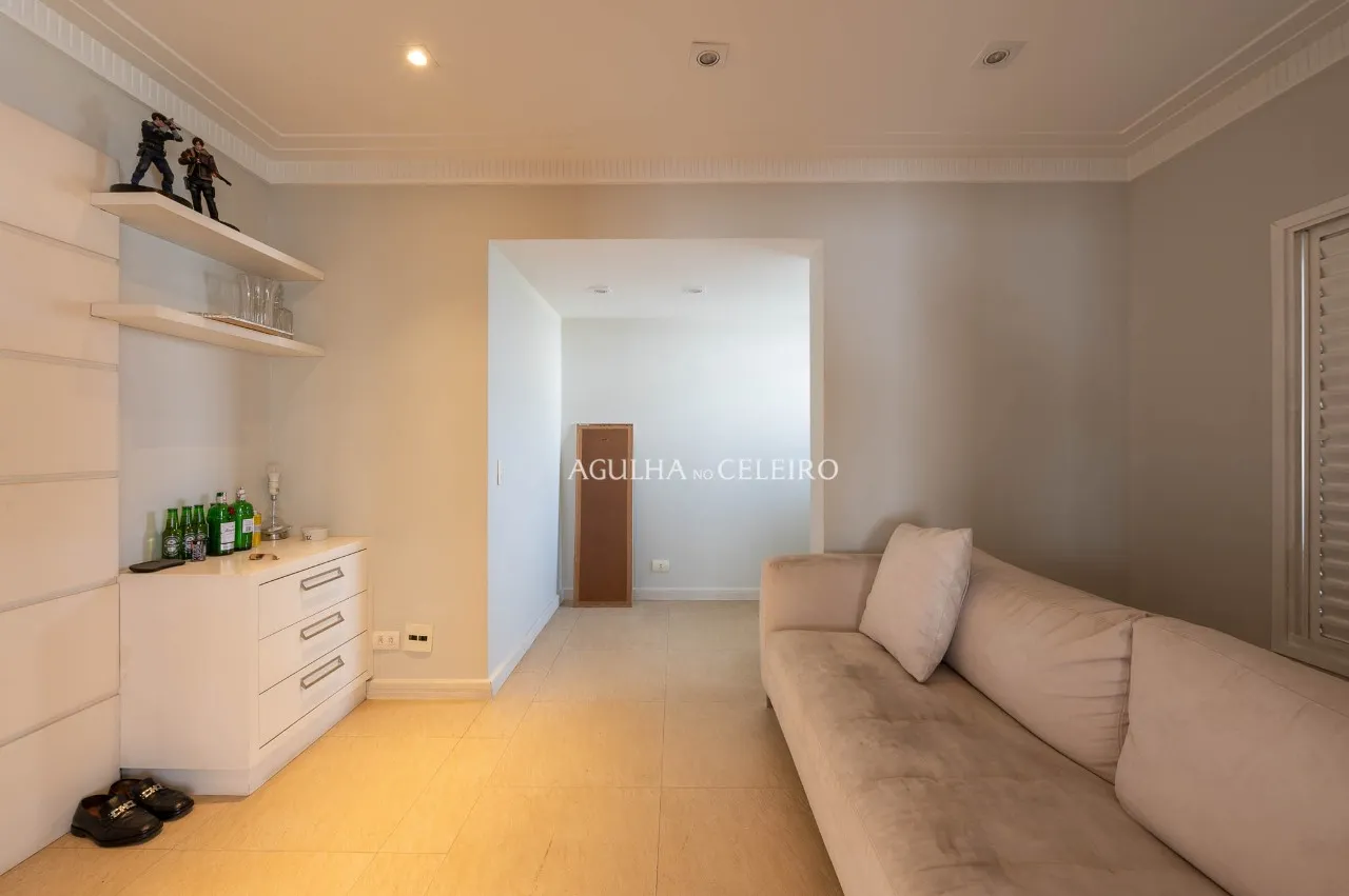 Apartamento espaçoso à venda no Itaim Bibi – 18816