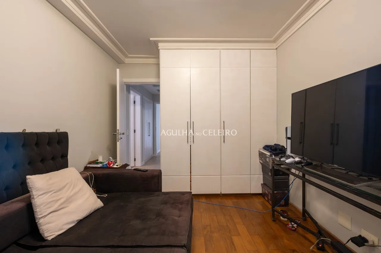 Apartamento espaçoso à venda no Itaim Bibi – 18816