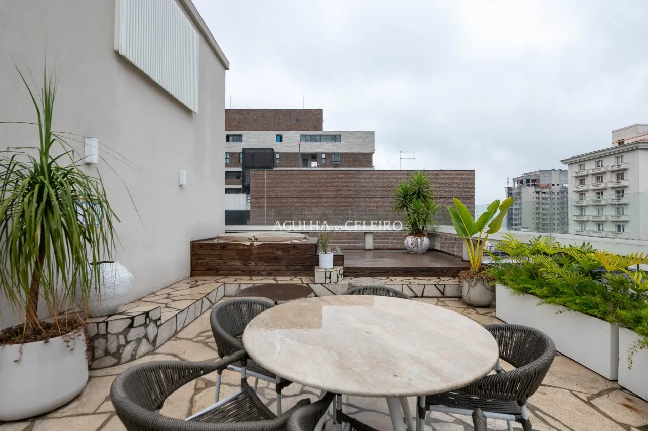 Cobertura duplex que traduz exclusividade e qualidade de vida. – 21584