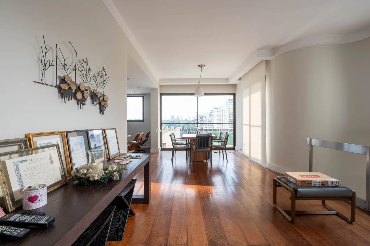 Cobertura de 420m² com Piscina Privativa e Vista para o Pacaembu – 21697