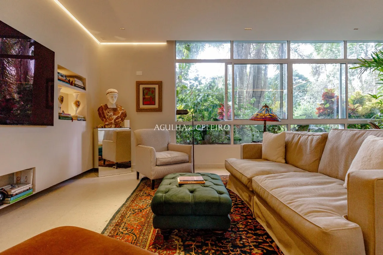 Apartamento totalmente reformado â venda no Itaim Bibi. – 21761