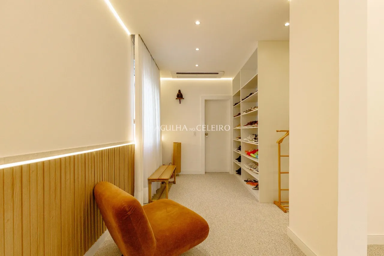 Apartamento totalmente reformado â venda no Itaim Bibi. – 21761