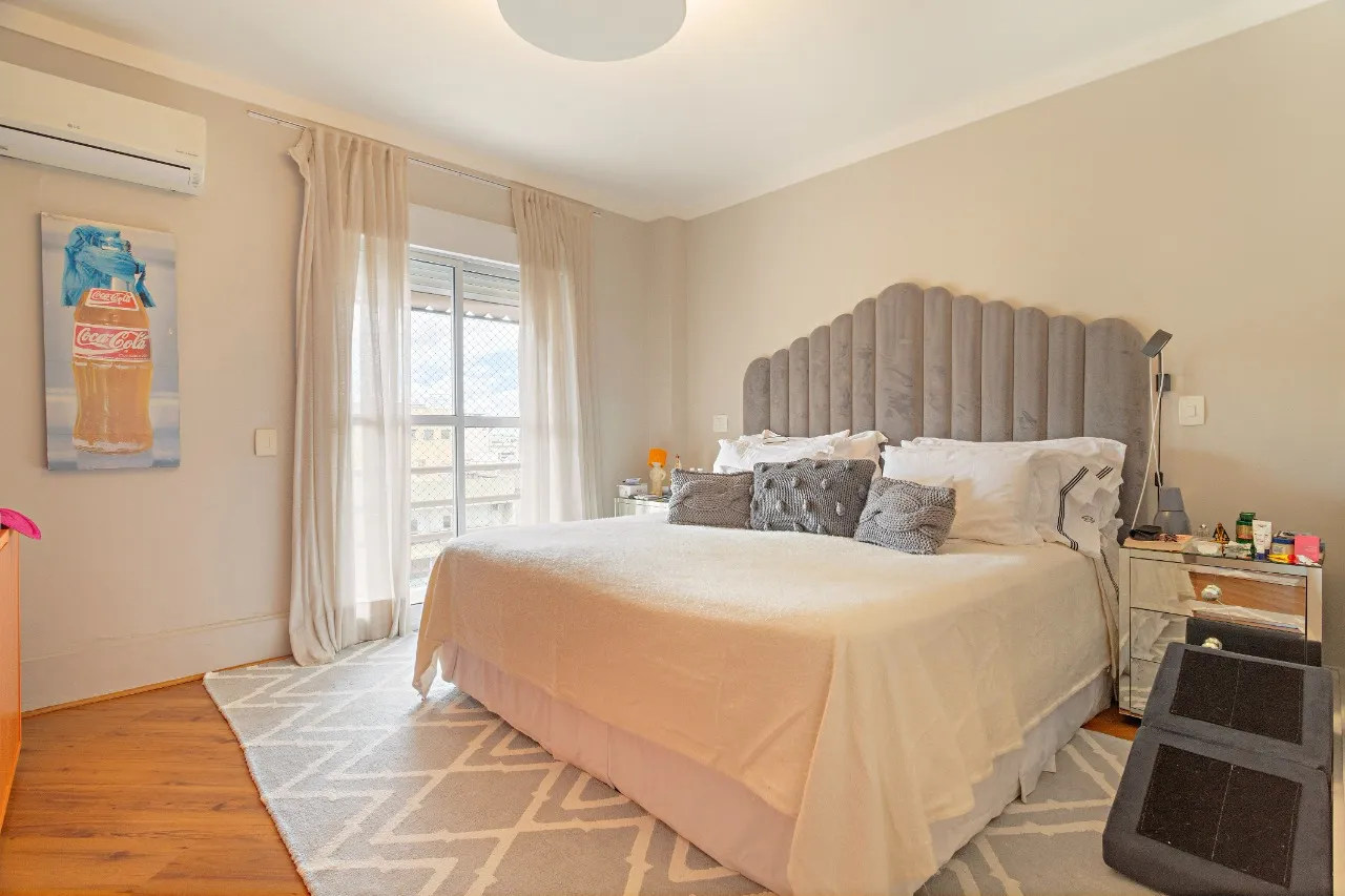 Cobertura penthouse reformada com terraço e vista aberta – 21785