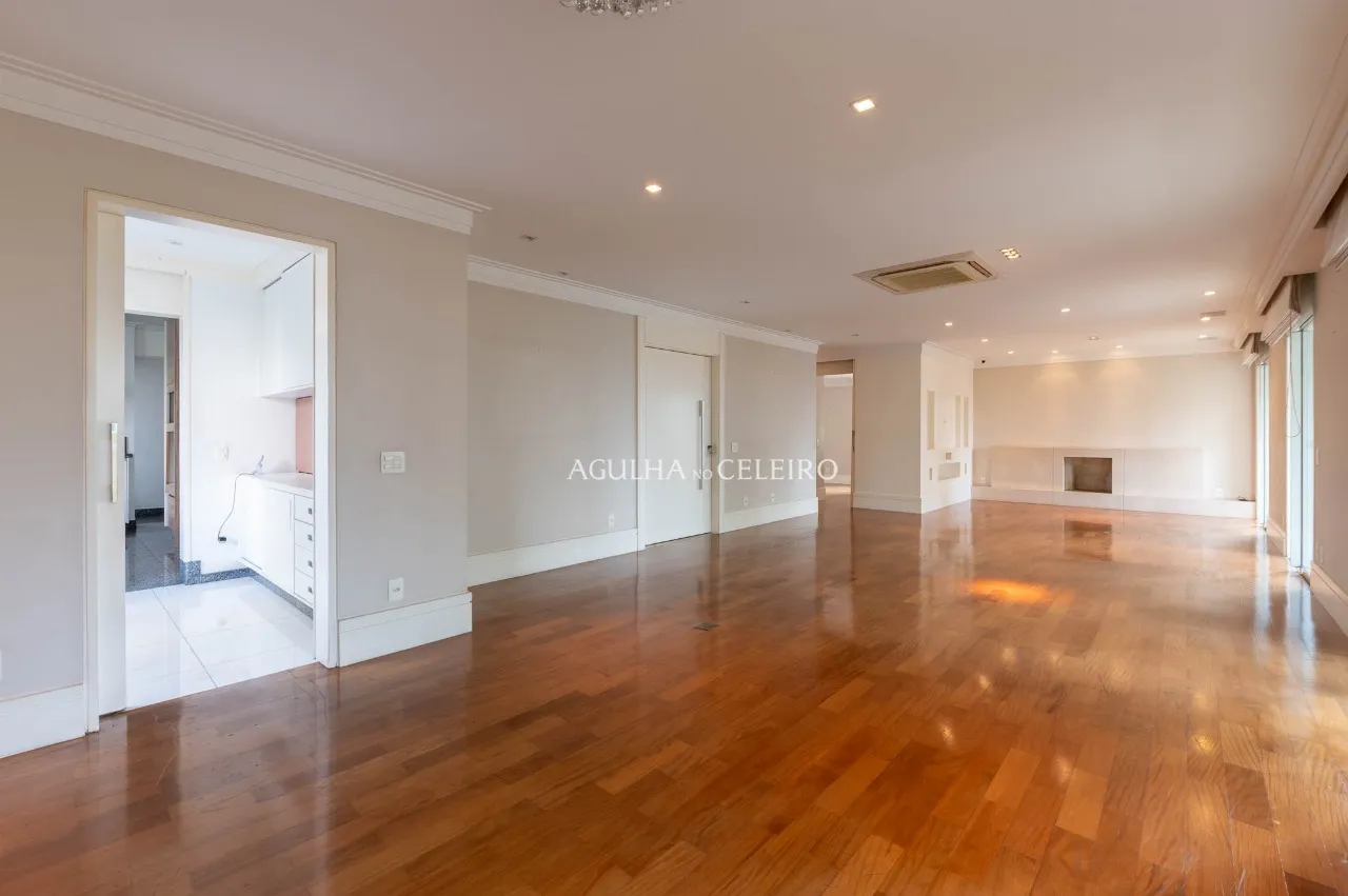 Apartamento à venda em Moema. – 21997