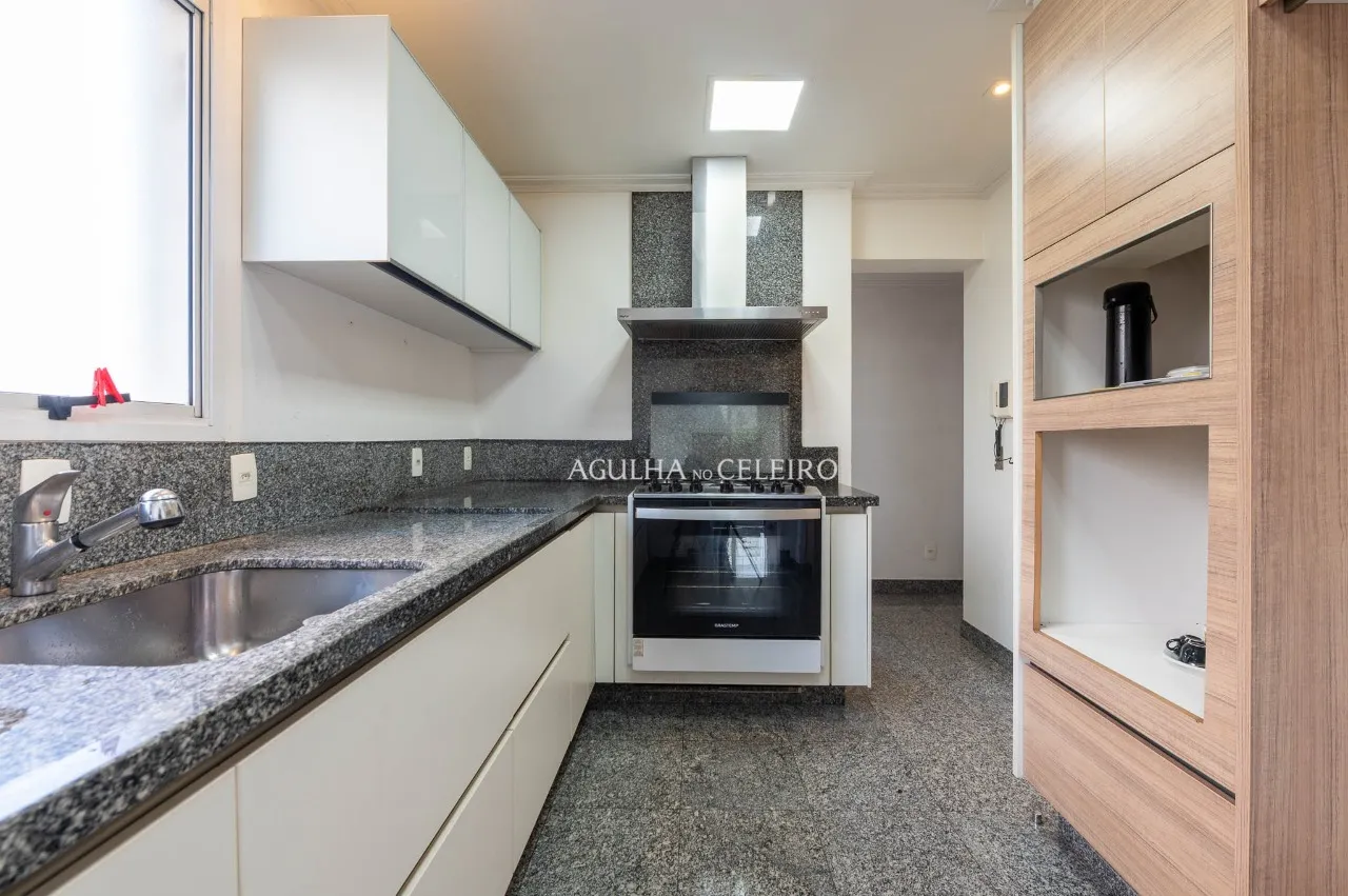 Apartamento à venda em Moema. – 21997