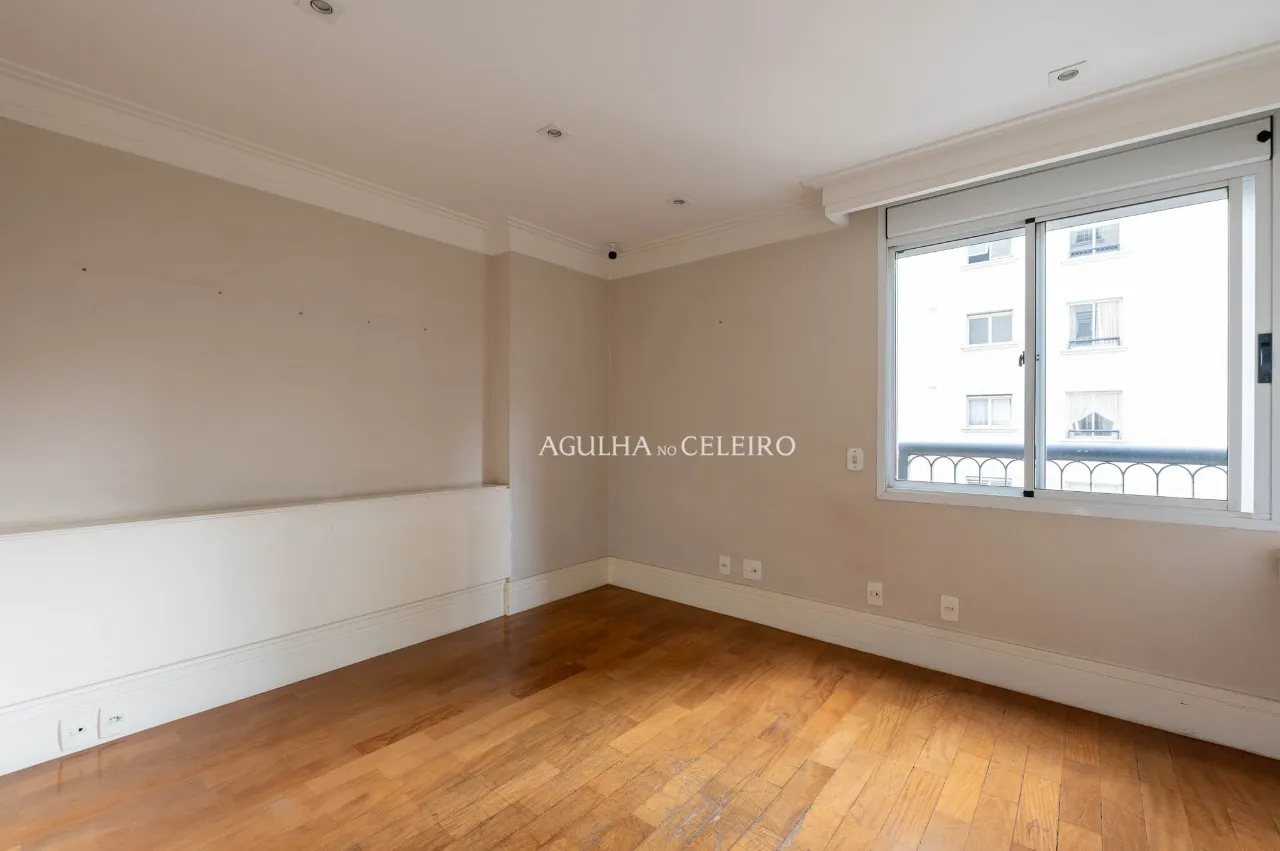 Apartamento à venda em Moema. – 21997