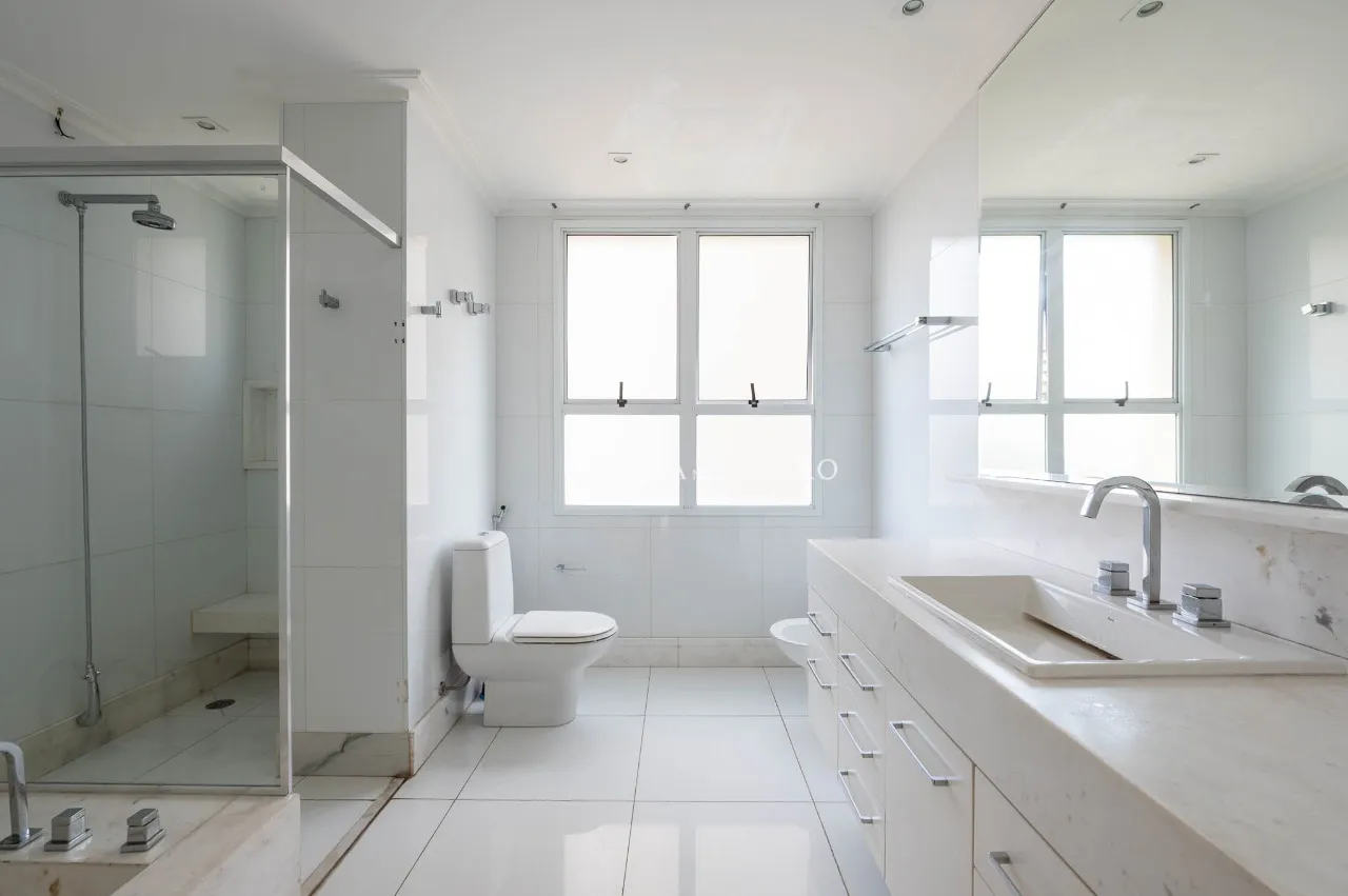 Apartamento à venda em Moema. – 21997
