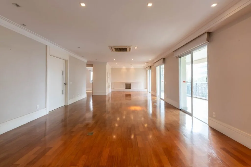 Apartamento à venda em Moema. – 21997