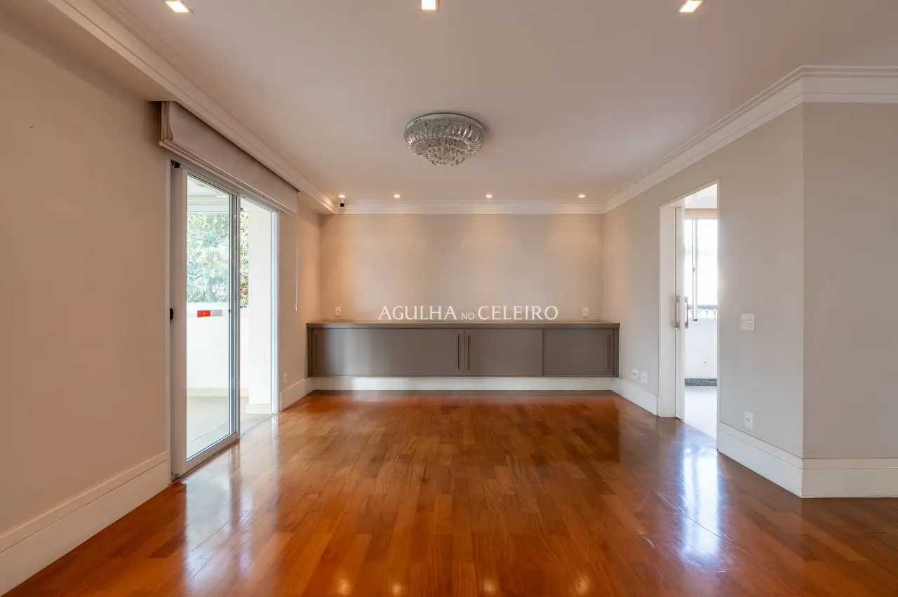 Apartamento à venda em Moema. – 21997