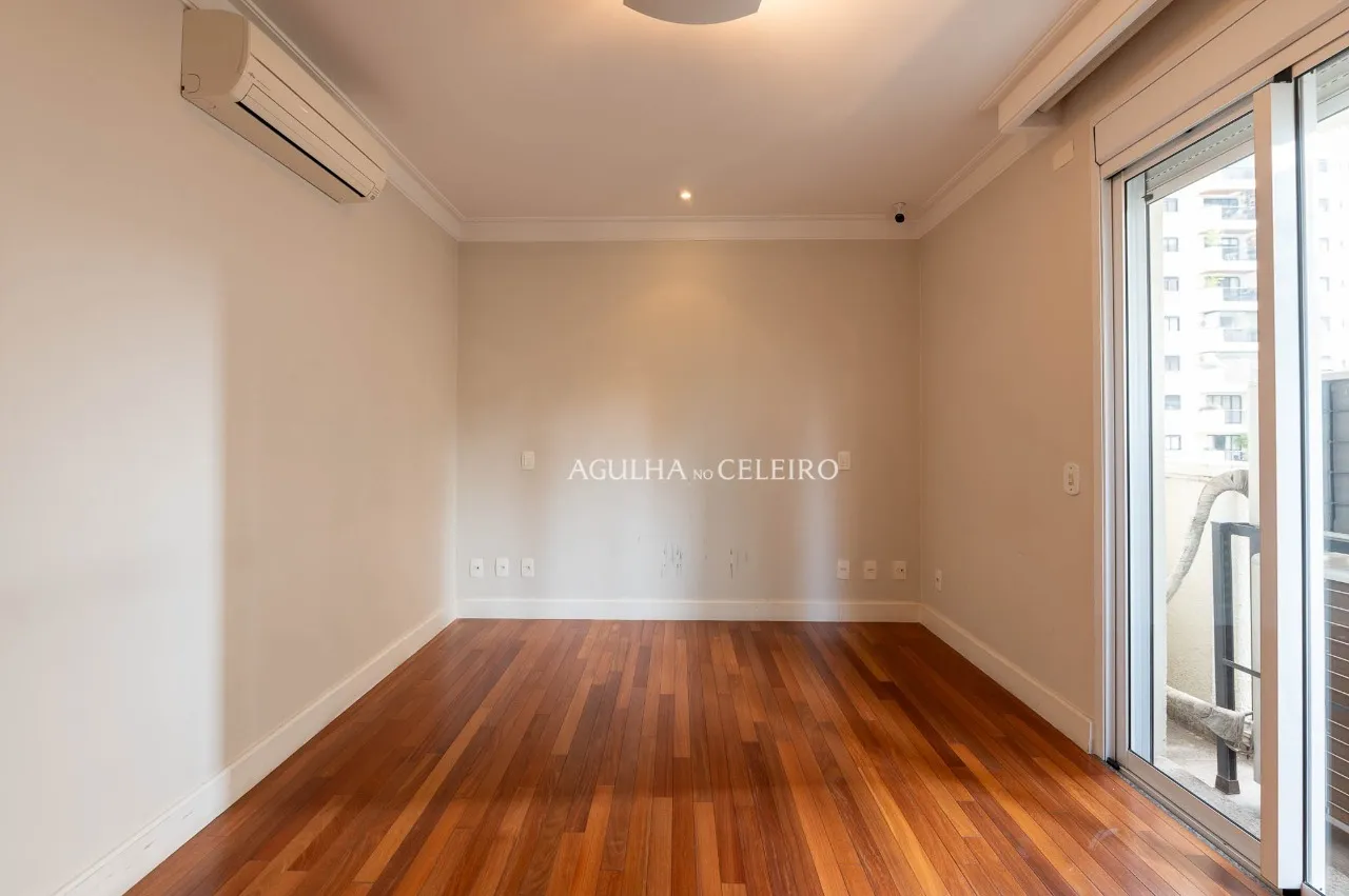 Apartamento à venda em Moema. – 21997