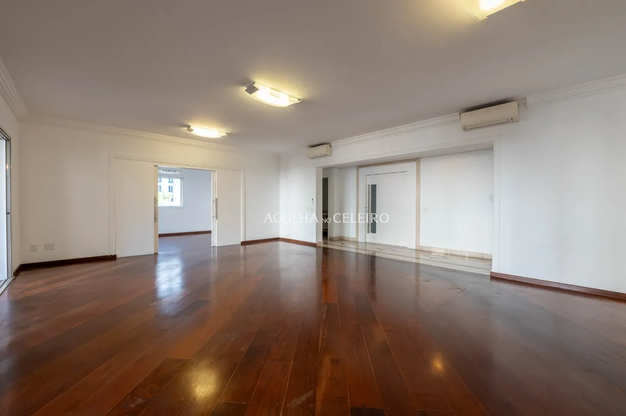 Apartamento em edifício desejado e localização única à venda no Jardim América. – 22025