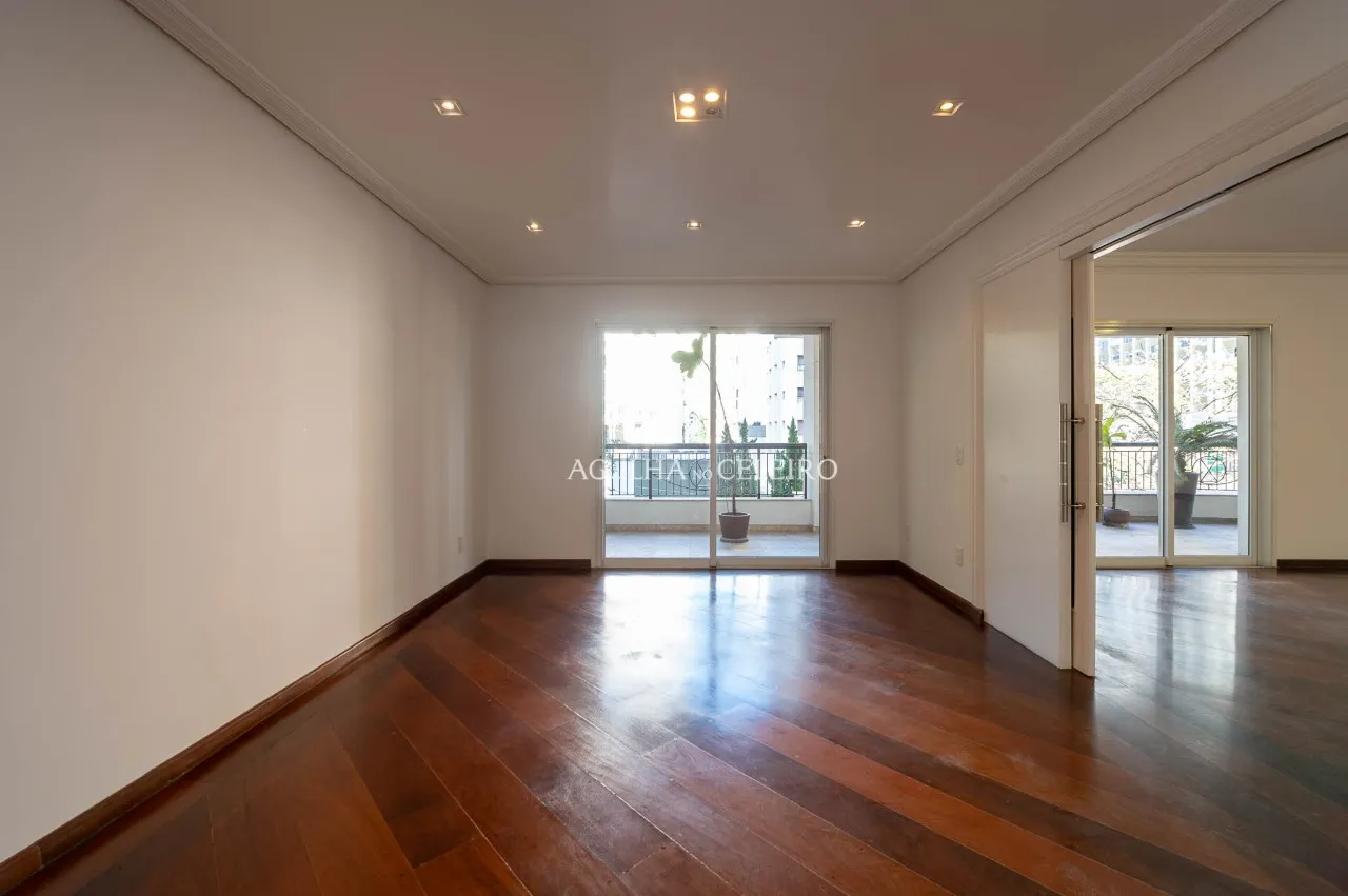 Apartamento em edifício desejado e localização única à venda no Jardim América. – 22025