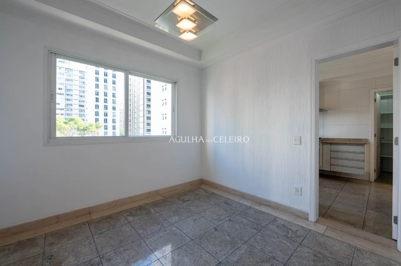 Apartamento em edifício desejado e localização única à venda no Jardim América. – 22025