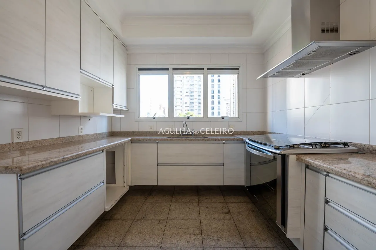 Apartamento em edifício desejado e localização única à venda no Jardim América. – 22025