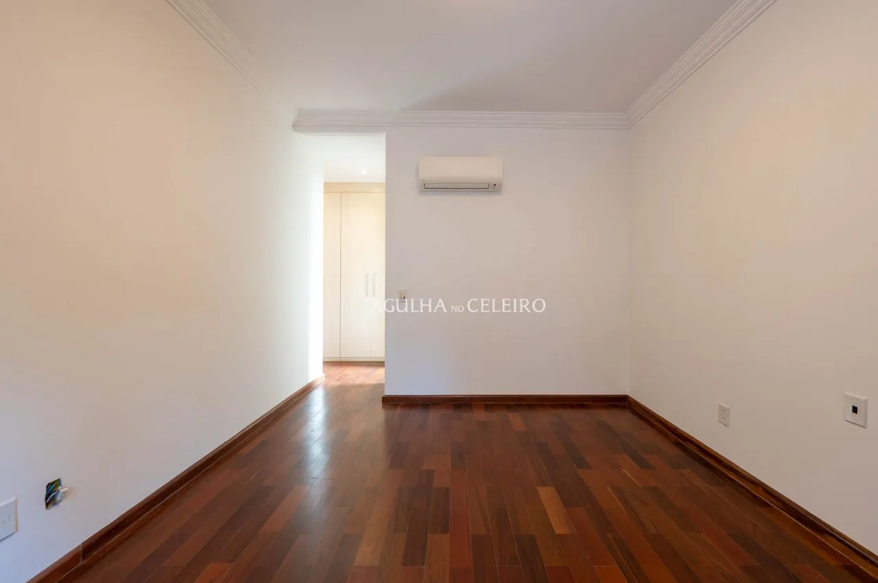 Apartamento em edifício desejado e localização única à venda no Jardim América. – 22025