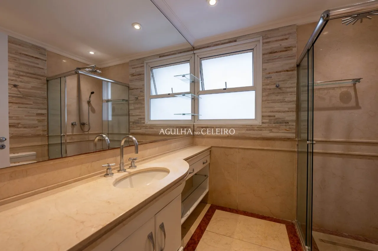 Apartamento em edifício desejado e localização única à venda no Jardim América. – 22025