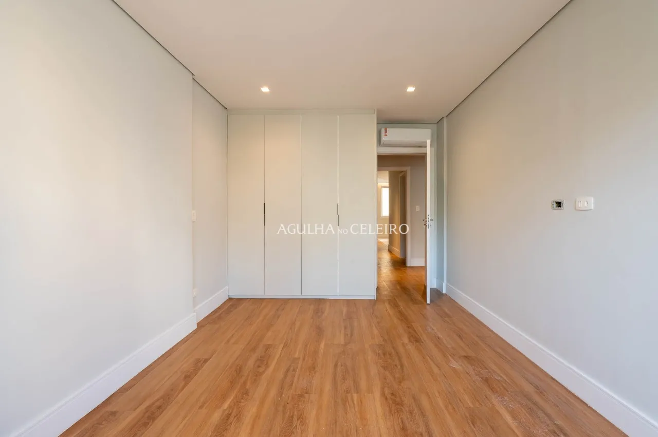 Apartamento totalmente reformado e decorado à venda no Jardim Paulista – 22063