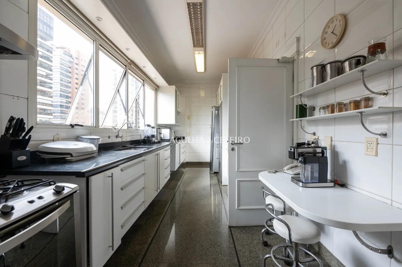Apartamento em frente ao Parque Ibirapuera à venda no Paraíso! – 22068