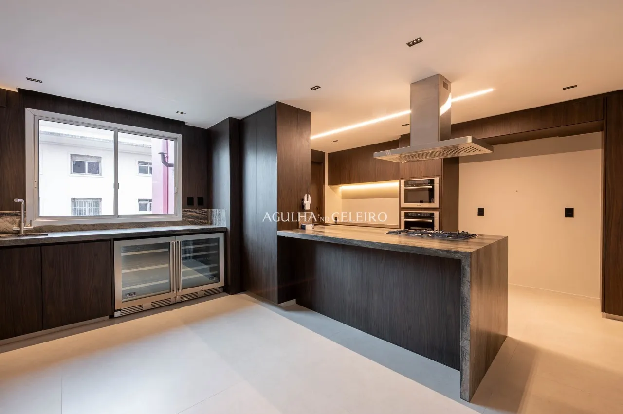 Apartamento reformado para venda e locação no Itaim Bibi. – 22075