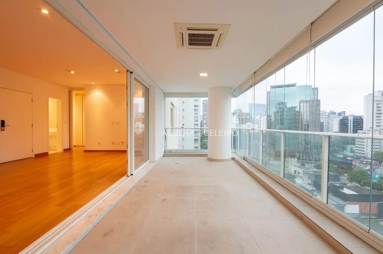Exclusividade e bem-estar no melhor do Itaim. – 22104