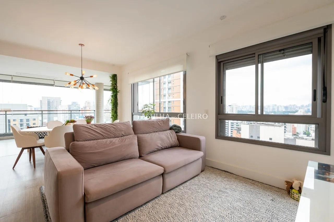 Apartamento encantador à venda em Moema com vista livre e ambientes integrados – 22156