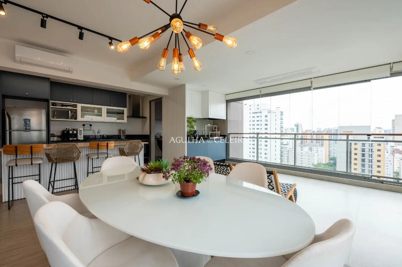 Apartamento encantador à venda em Moema com vista livre e ambientes integrados – 22156