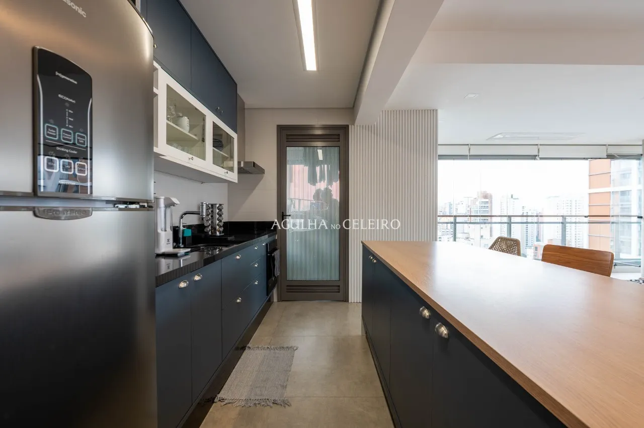 Apartamento encantador à venda em Moema com vista livre e ambientes integrados – 22156