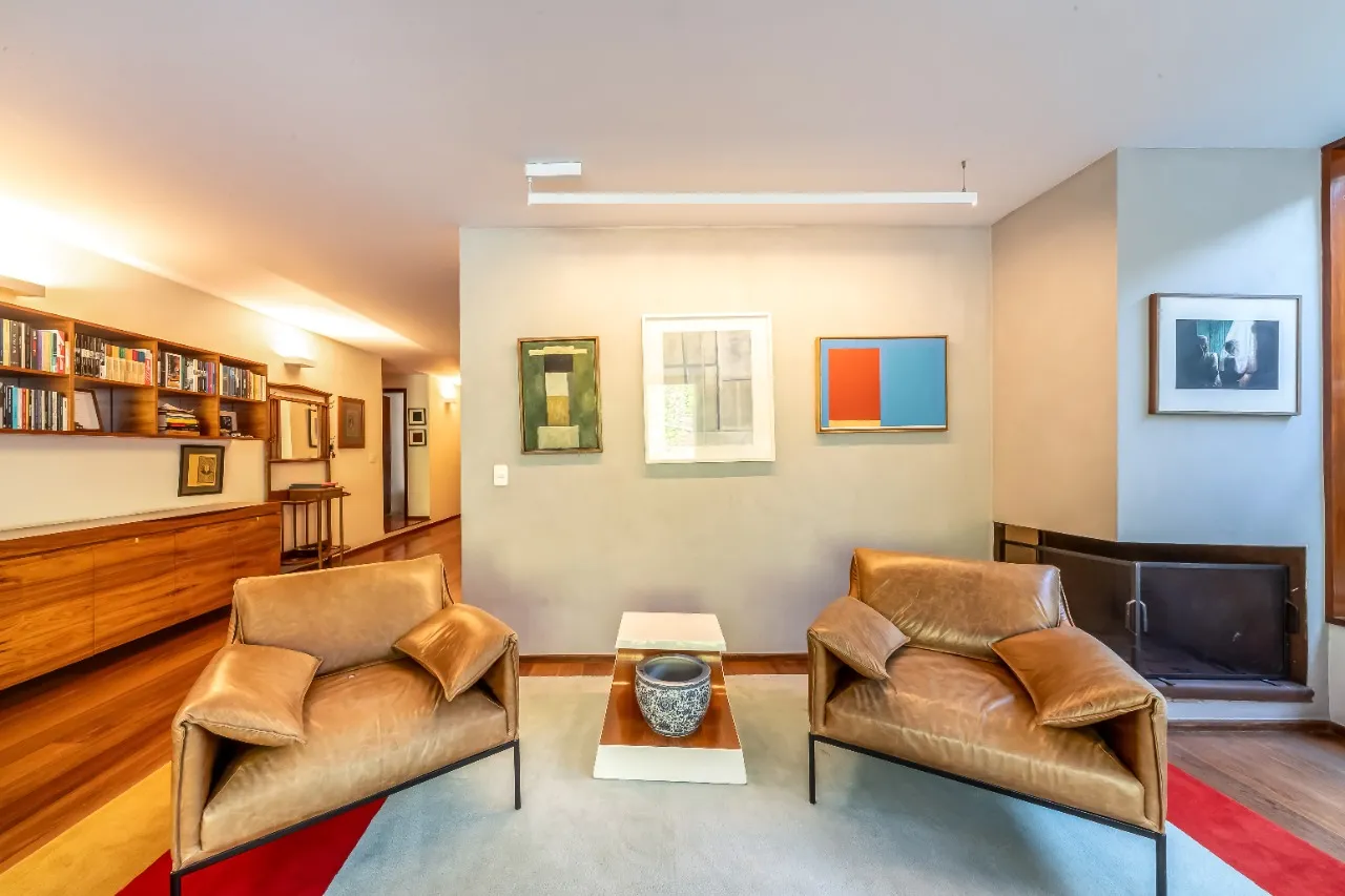 Inspire e respire dias mais verdes e iluminados nesta belíssima casa no Alto de Pinheiros. – 22179