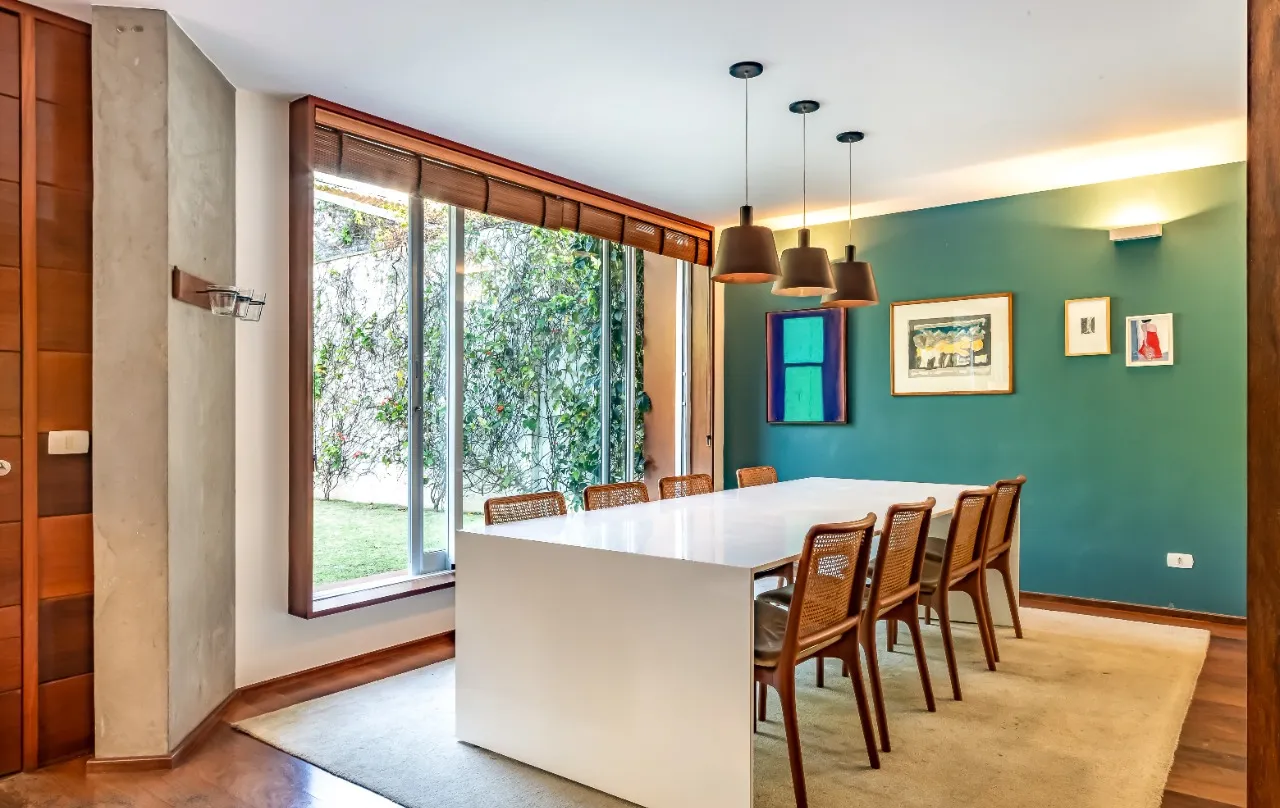 Inspire e respire dias mais verdes e iluminados nesta belíssima casa no Alto de Pinheiros. – 22179