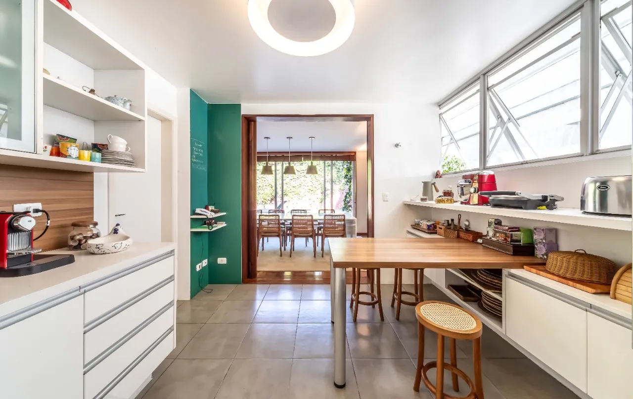 Inspire e respire dias mais verdes e iluminados nesta belíssima casa no Alto de Pinheiros. – 22179