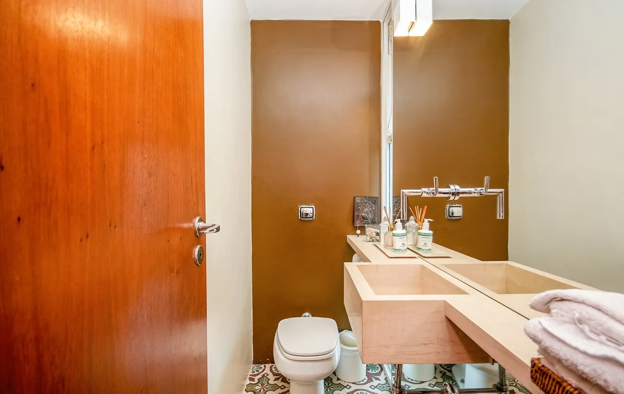 Inspire e respire dias mais verdes e iluminados nesta belíssima casa no Alto de Pinheiros. – 22179