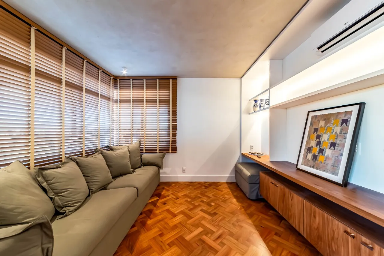 Apartamento reformado, com vista aberta e acabamentos impecáveis para viver Pinheiros com calma. – 22188