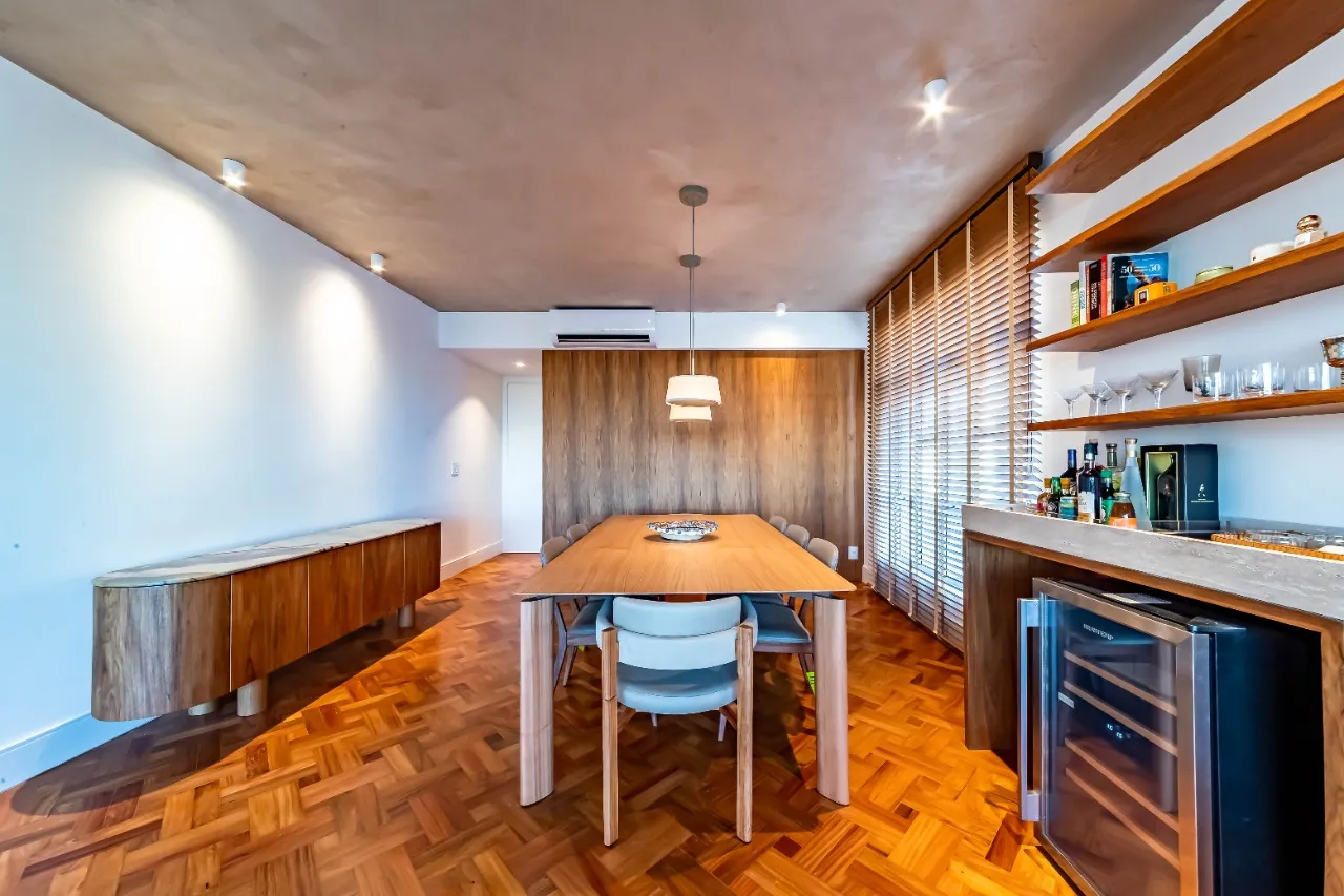 Apartamento reformado, com vista aberta e acabamentos impecáveis para viver Pinheiros com calma. – 22188
