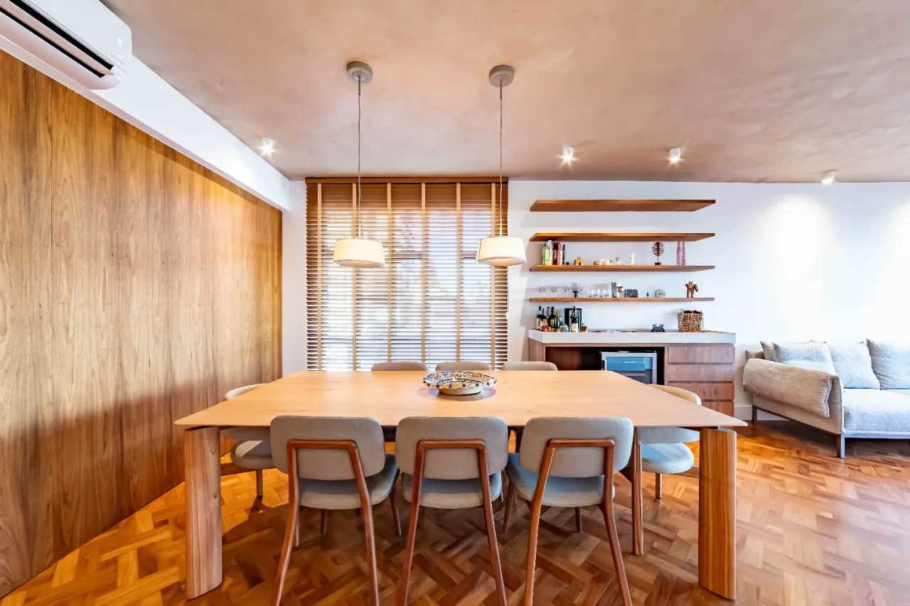 Apartamento reformado, com vista aberta e acabamentos impecáveis para viver Pinheiros com calma. – 22188